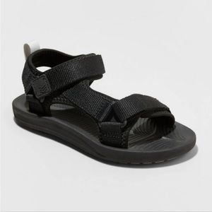 Boy’s Everest ankle strap sandals All in Motion black size1 new